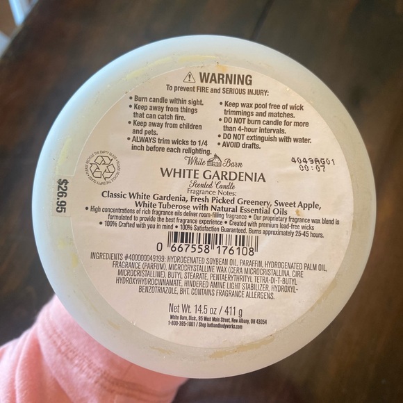 White Barn 3-Wick Candle - White Gardenia - Picture 3 of 4